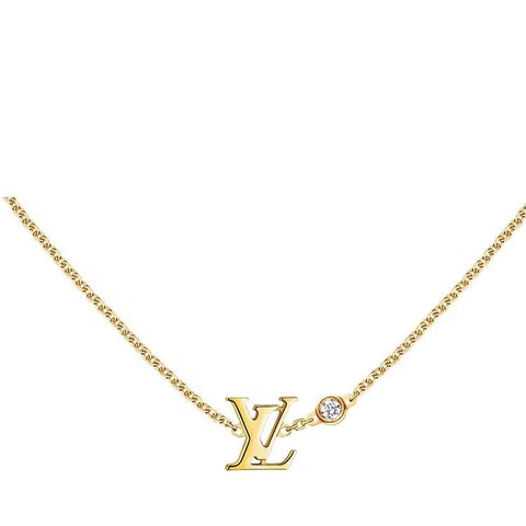 Necklace with diamond