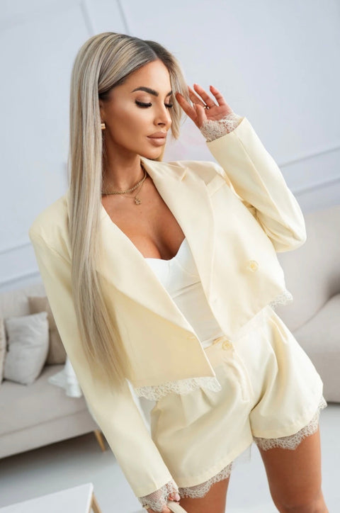 Vireya set – Light yellow