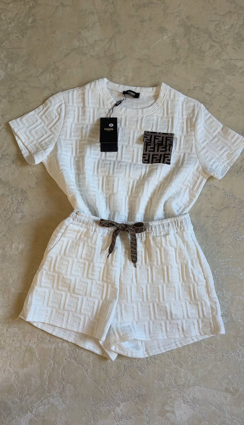 WHITE SUMMER SET